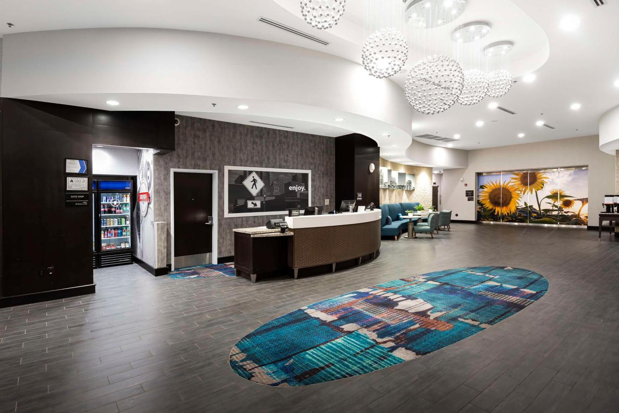 Hampton & - Downtown 3*