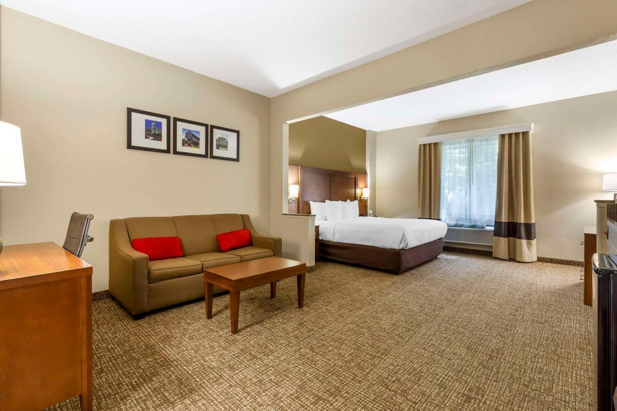 Comfort Walnut Creek Hotel 2*