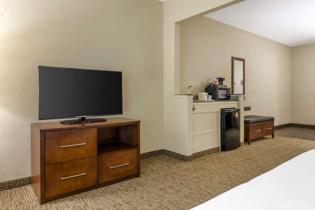Comfort Walnut Creek Hotel