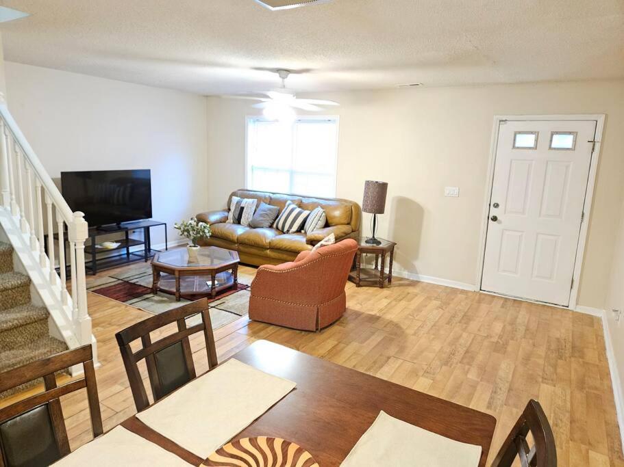 Casa de férias Spacious Townhome *
