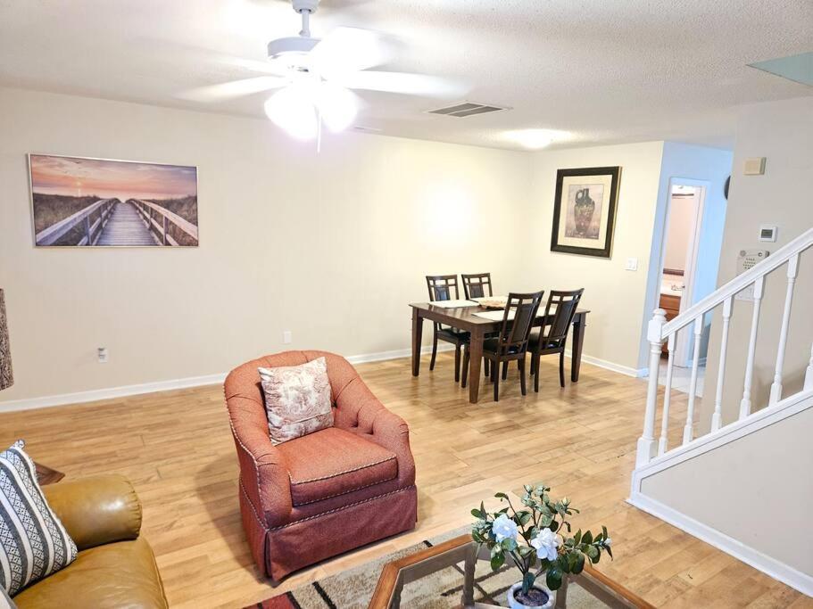 Spacious Townhome *