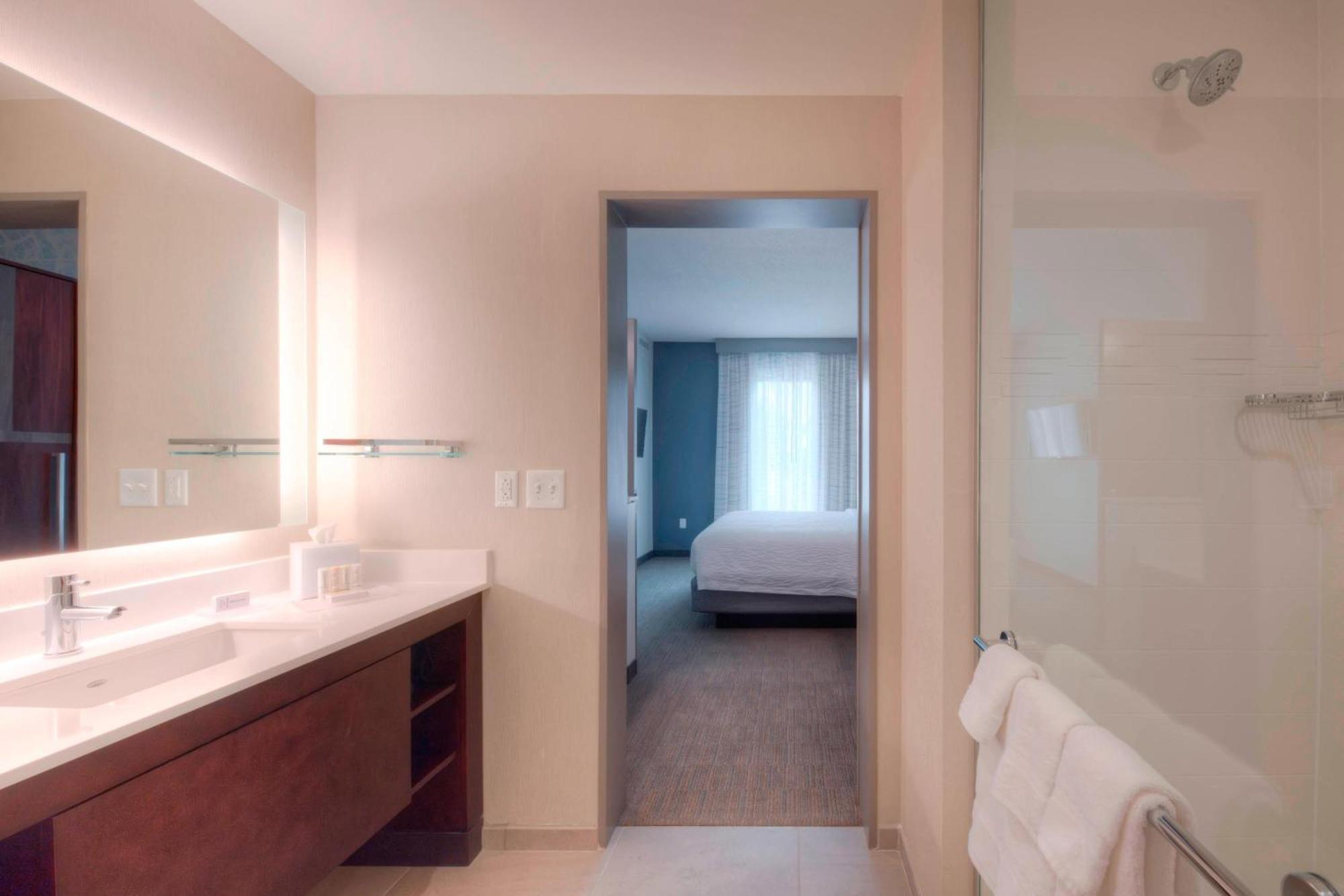 By Marriott Downtown Hotel 2*