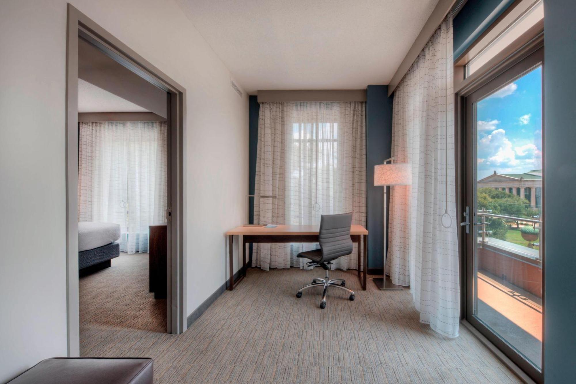 By Marriott Downtown 2* Raleigh