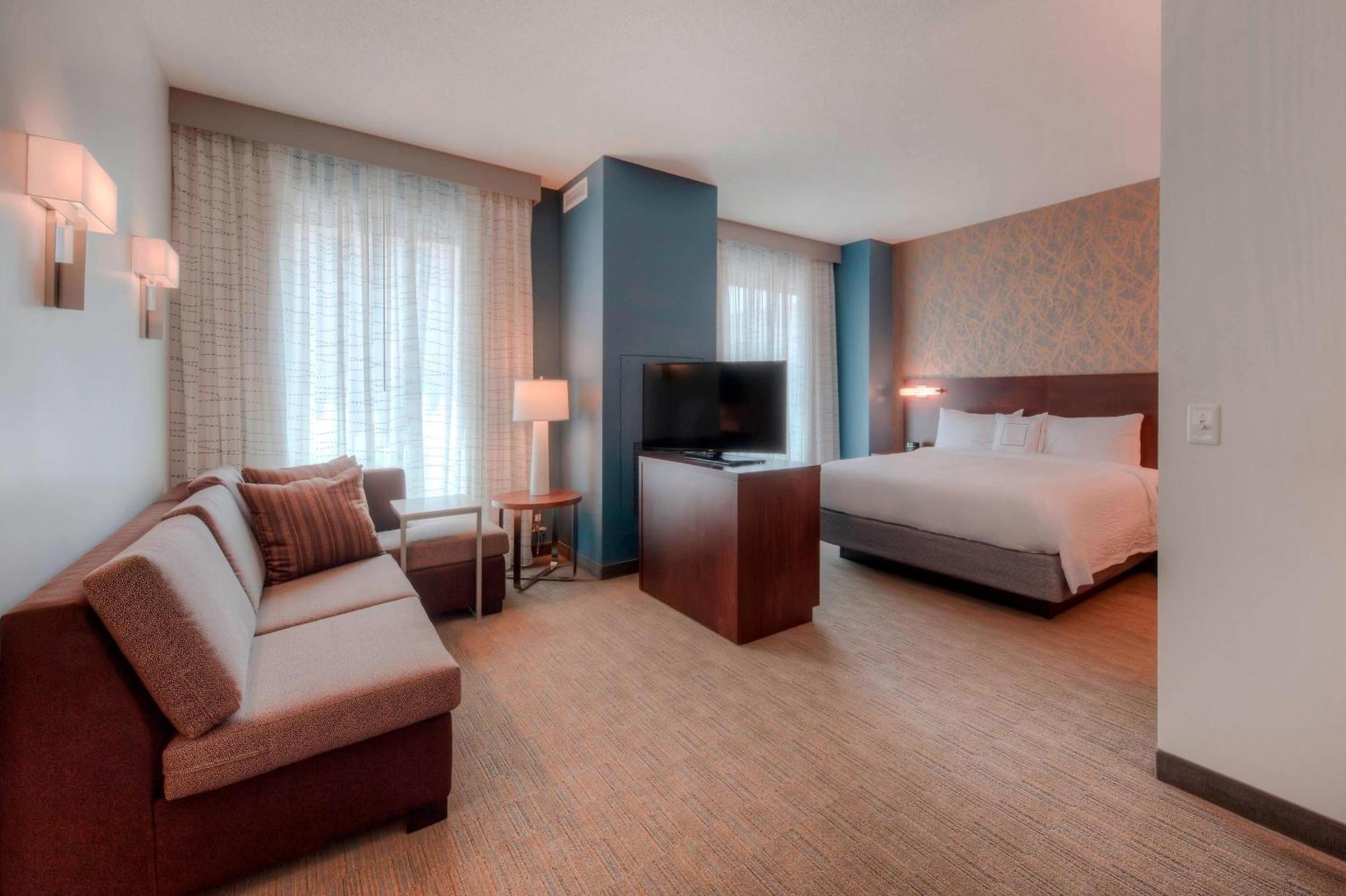 Hotel By Marriott Downtown