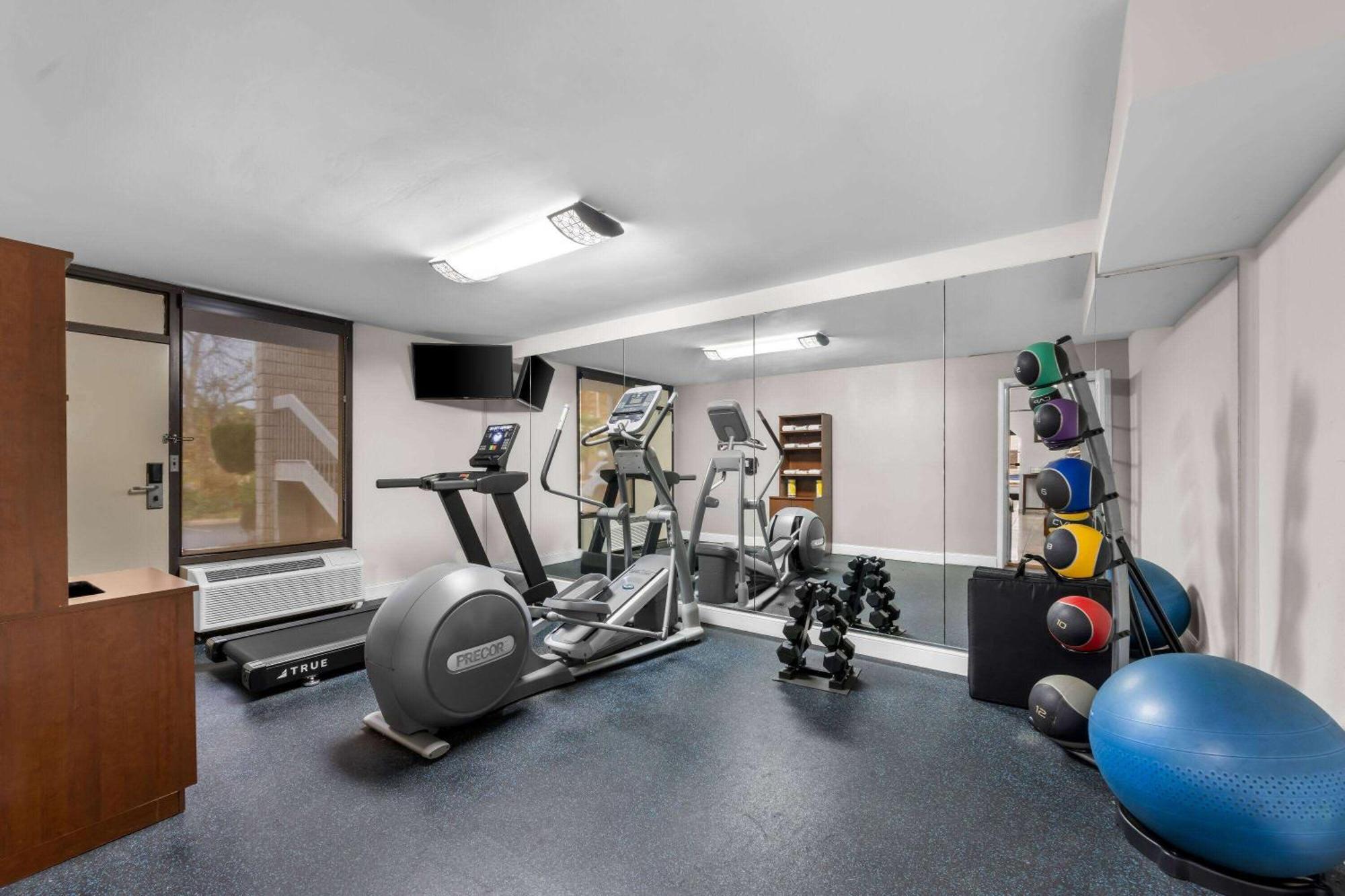 Motel Days By Wyndham Midtown 2*