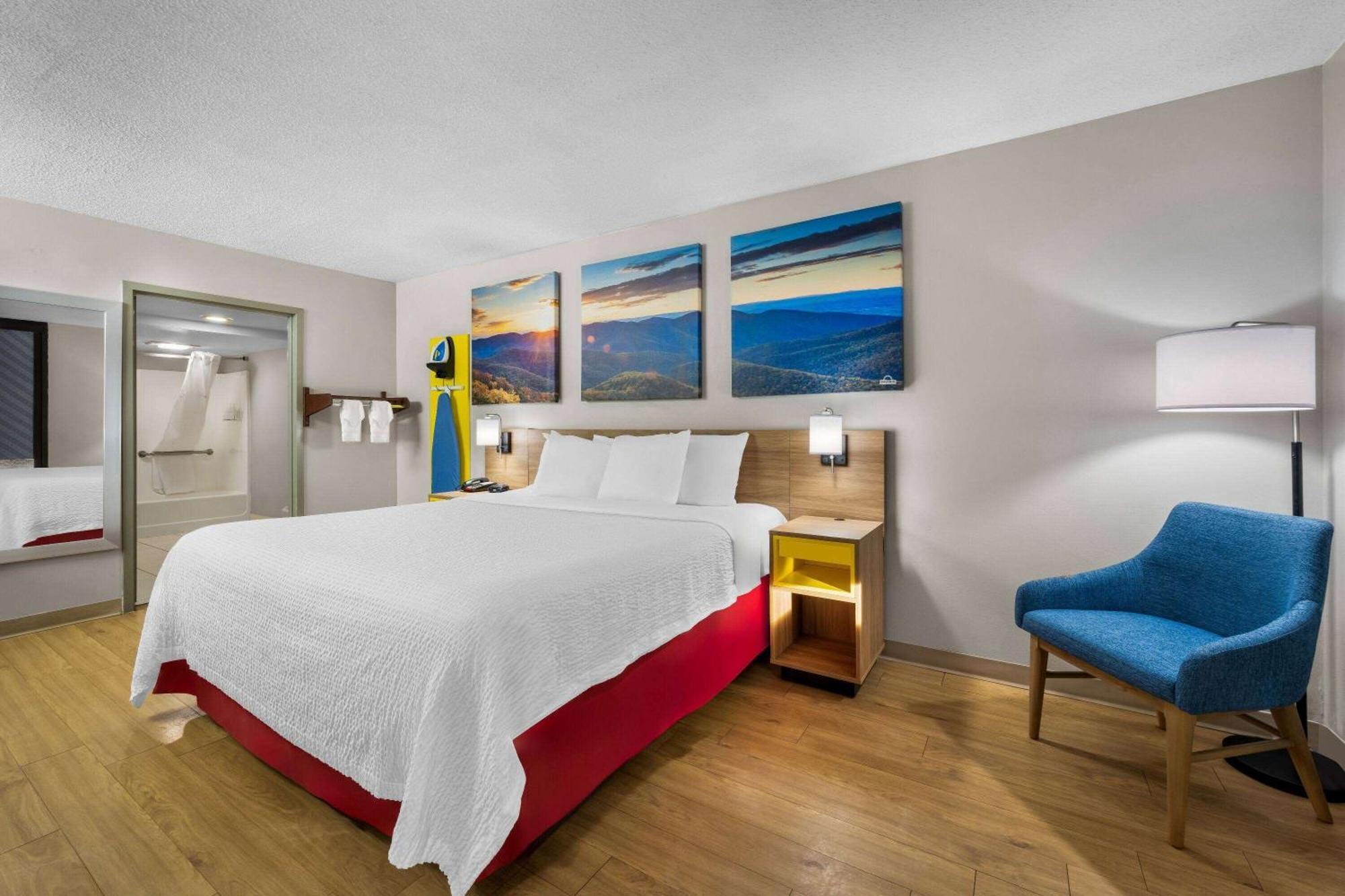 Motel Days By Wyndham Midtown Raleigh