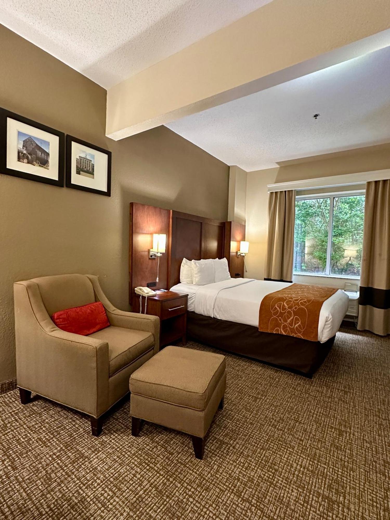Comfort Walnut Creek Hotel