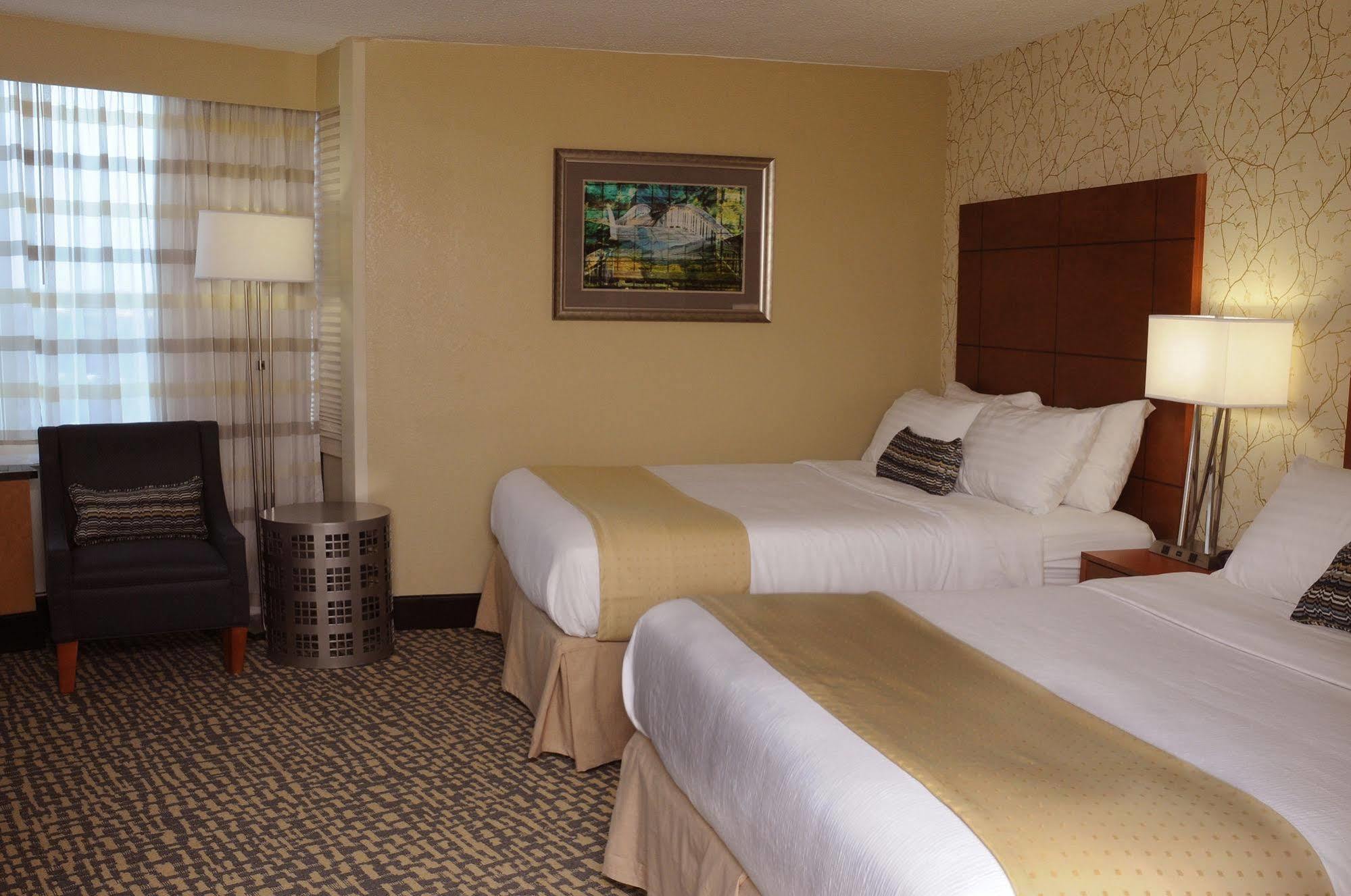 Downtown By Ihg Hotel 3*